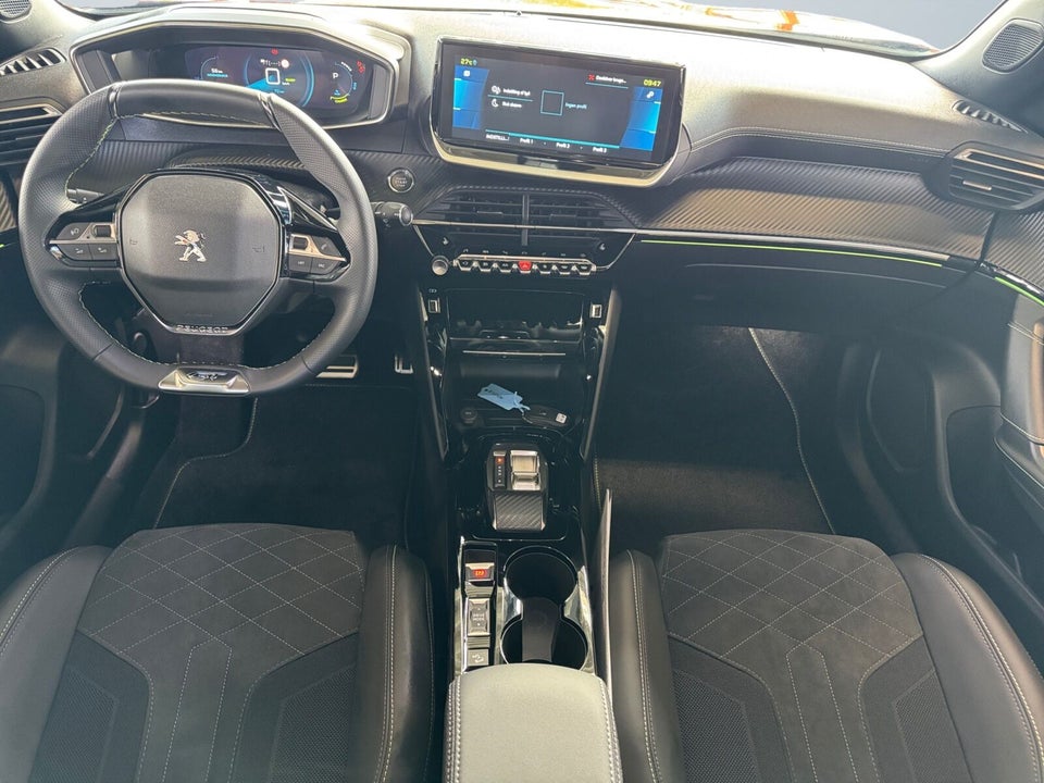Peugeot e-2008 50 GT 5d