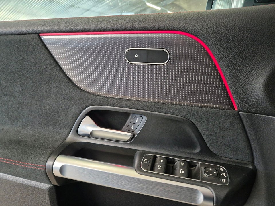 Mercedes EQB250 AMG Line 7prs 5d