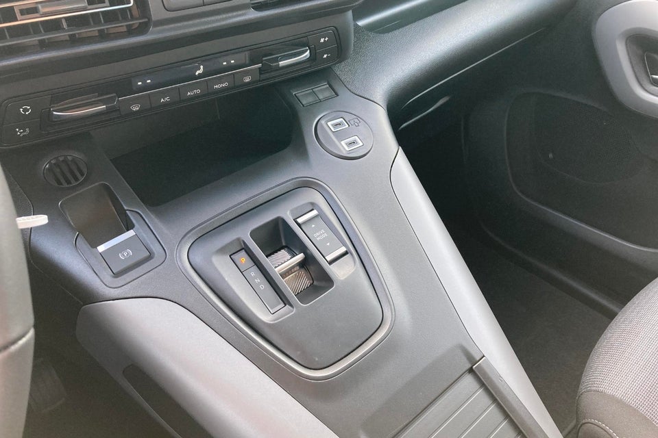 Toyota ProAce City Verso 50 Medium Family 5d