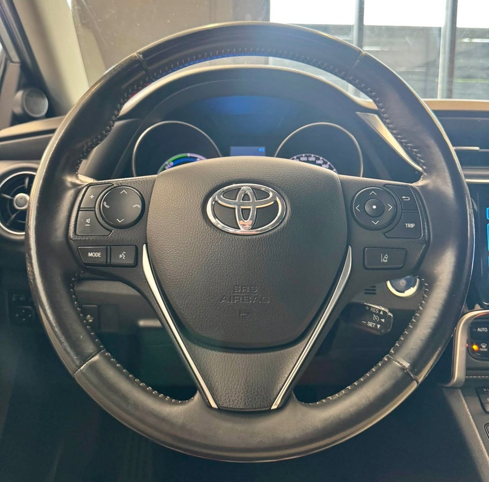 Toyota Auris 1,8 Hybrid H2 Comfort Touring Sports CVT 5d