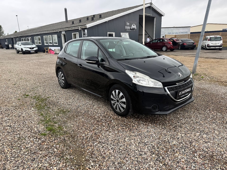Peugeot 208 1,6 e-HDi 92 Active 5d