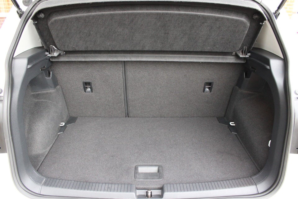 VW T-Cross 1,0 TSi 115 First Edition 5d