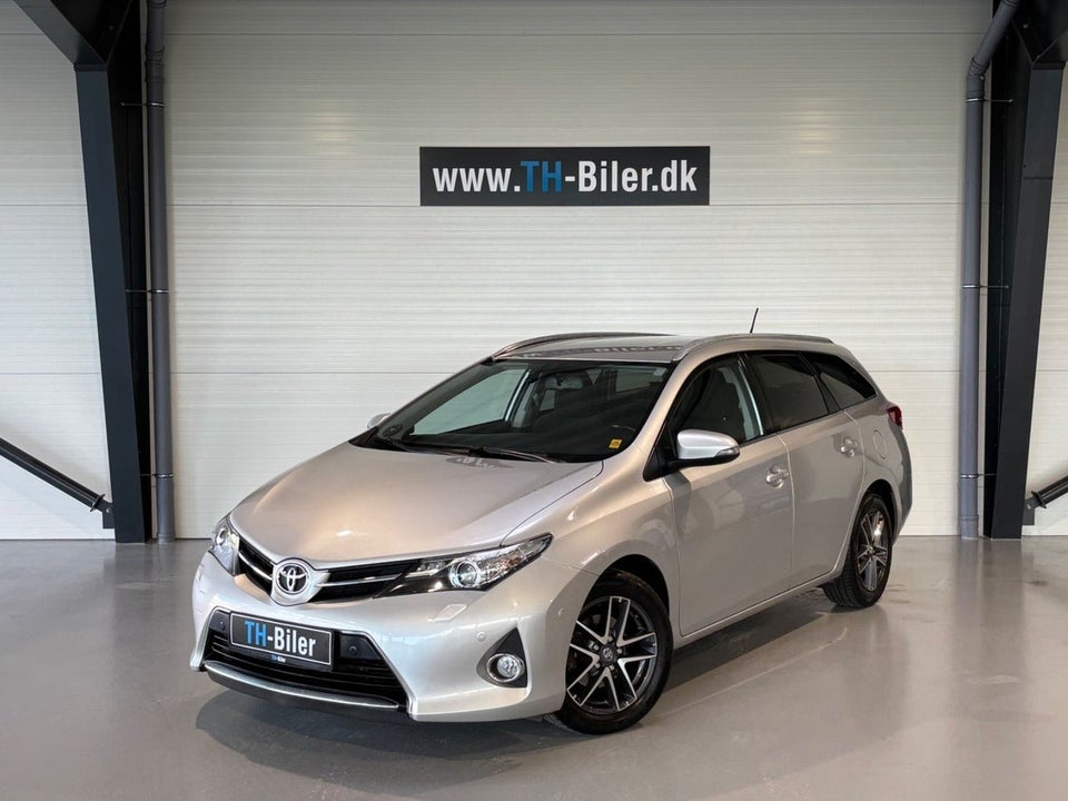 Toyota Auris 1,6 T2 Premium Comfort Touring Sports 5d