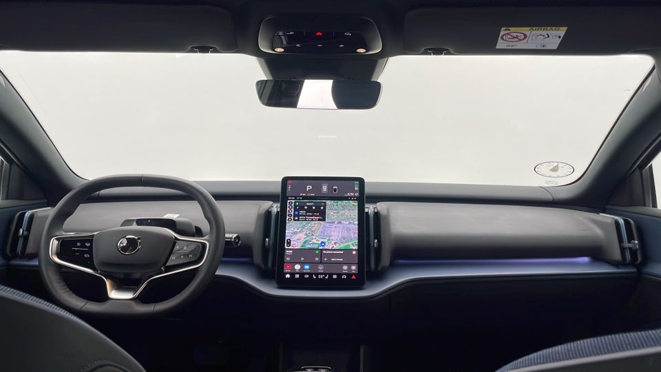 Volvo EX30 Extended Range Plus 5d