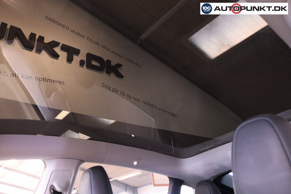 Tesla Model Y Long Range AWD 5d