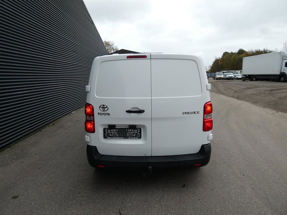 Toyota ProAce 1,6 D 95 Medium Base 5d