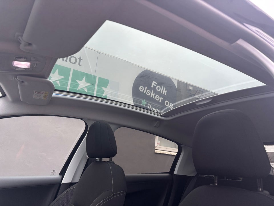 Peugeot 208 1,6 BlueHDi 100 Desire Sky 5d