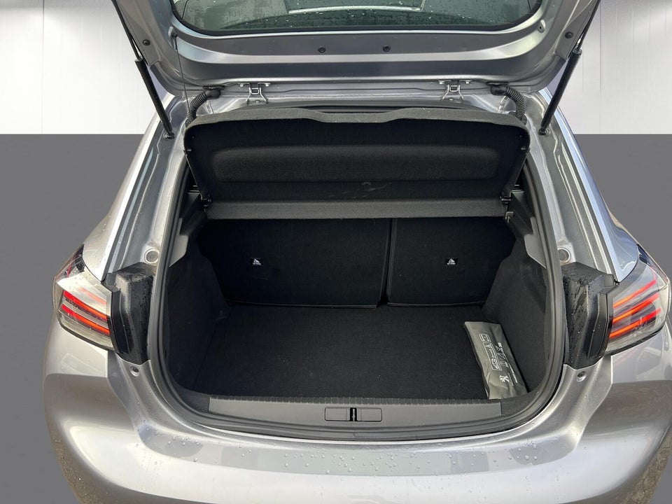 Peugeot e-208 50 Style 5d