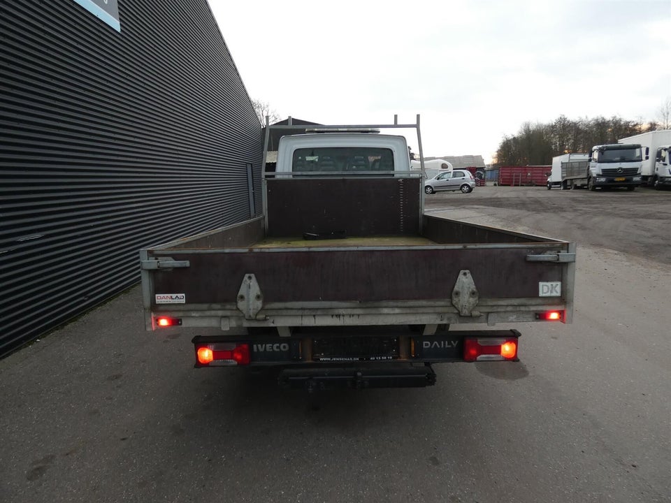 Iveco Daily 2,3 35S14 Mandskabsvogn m/lad 4d