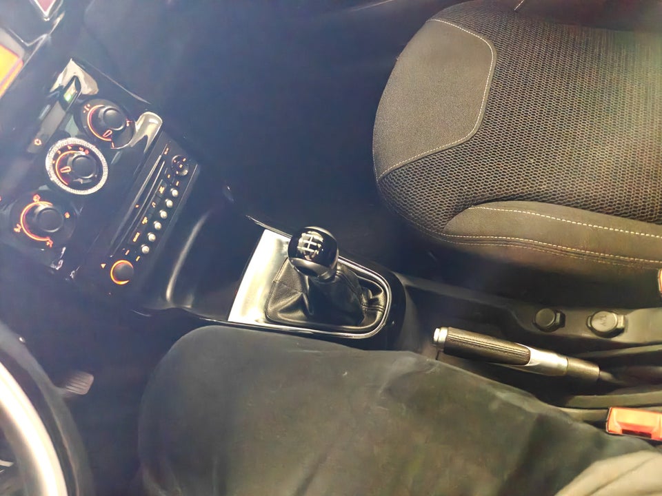 Citroën DS3 1,6 e-HDi 90 DStyle 3d