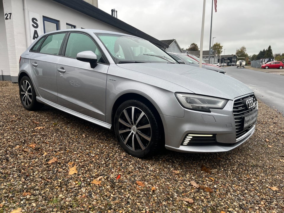 Audi A3 1,4 e-tron Sportback S-tr. 5d