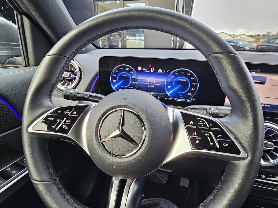 Mercedes EQB250+ Progressive 5d