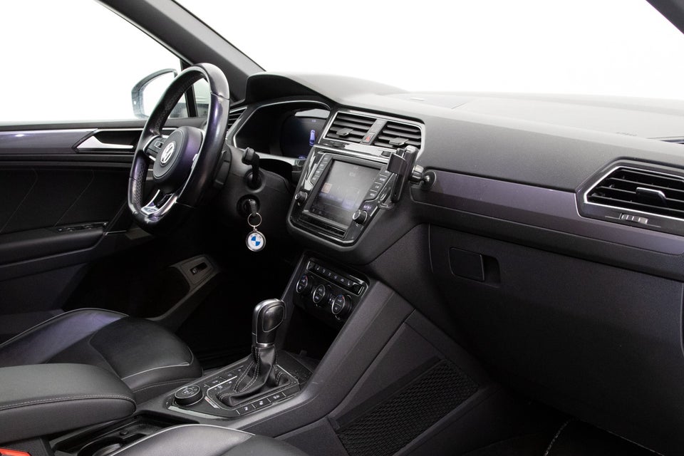 VW Tiguan 2,0 TDi 240 R-line DSG 4Motion Van 5d