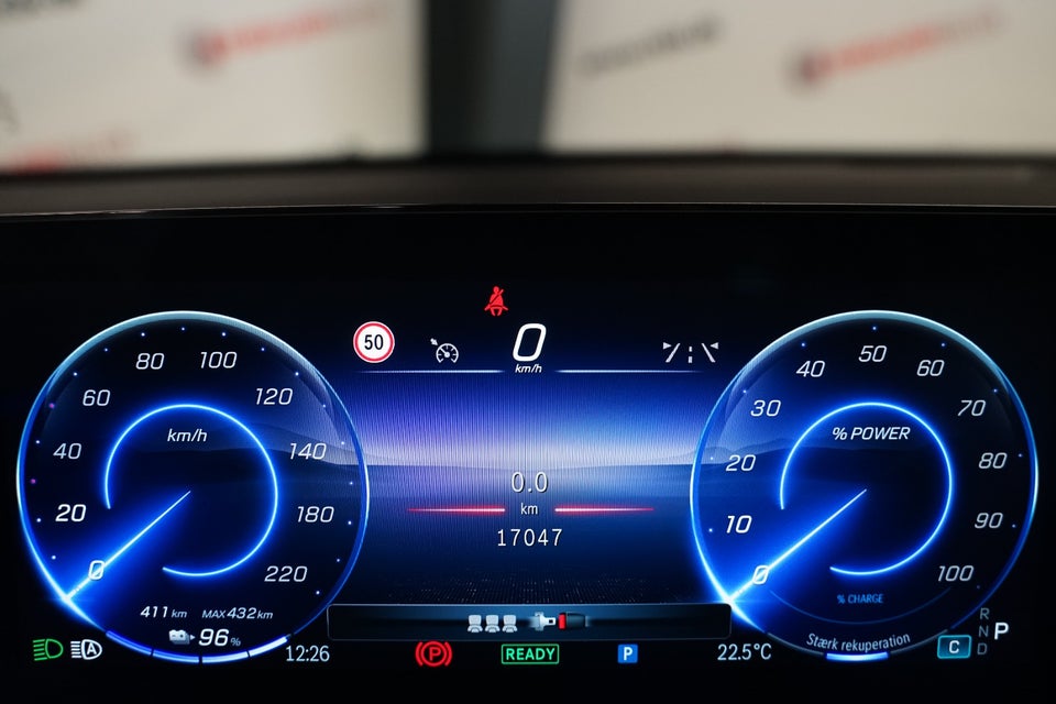 Mercedes EQB300 Progressive Advance Plus 4Matic 5d