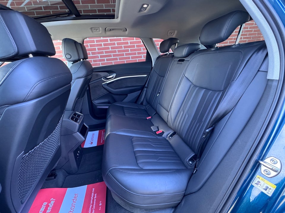 Audi e-tron 55 quattro 5d