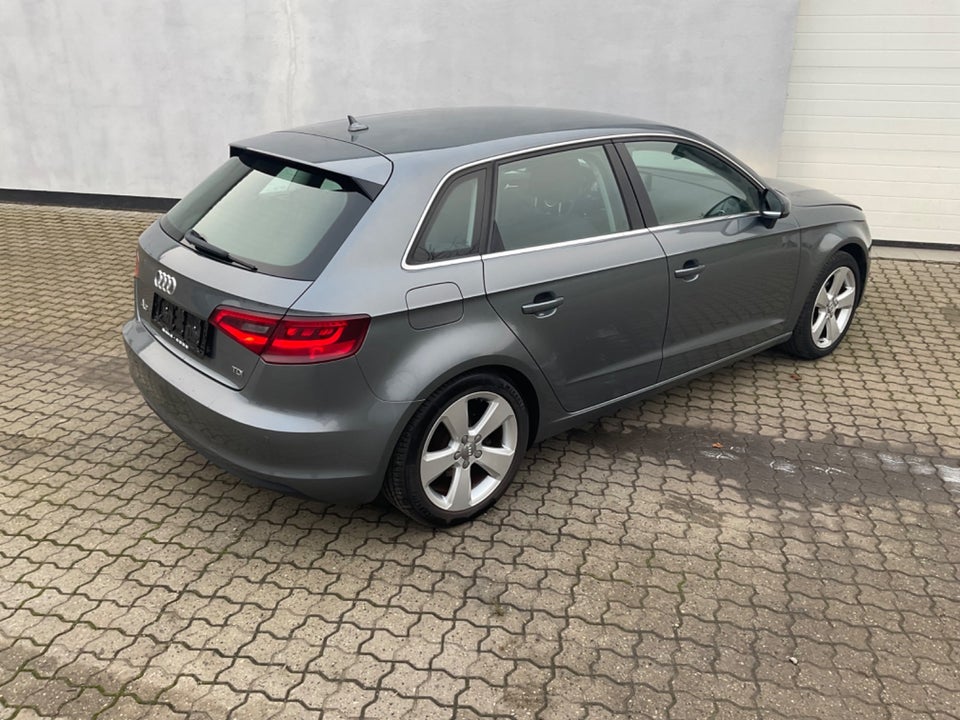 Audi A3 2,0 TDi 150 Ambiente Sportback S-tr. 5d