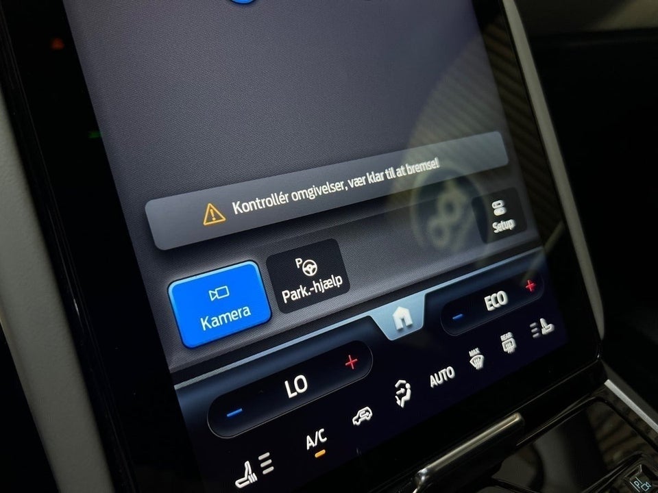 Ford Explorer 84 Select Extended Range AWD 5d