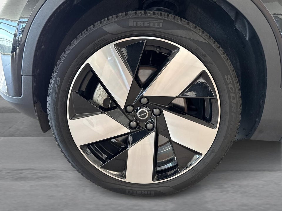 Volvo XC40 ReCharge Extended Range Plus 5d