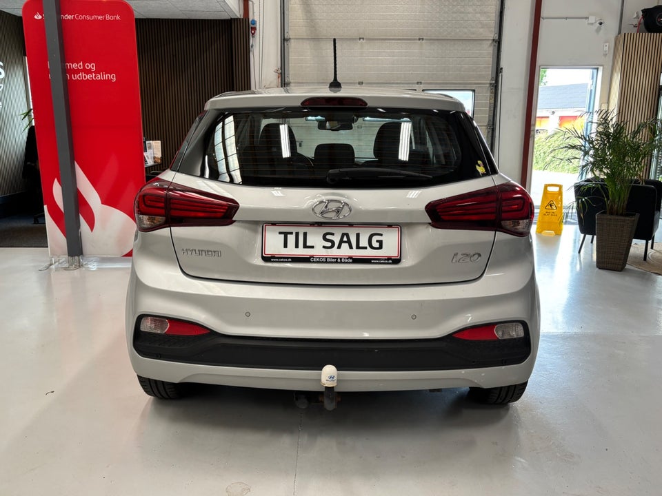 Hyundai i20 1,0 T-GDi Essential DCT 5d