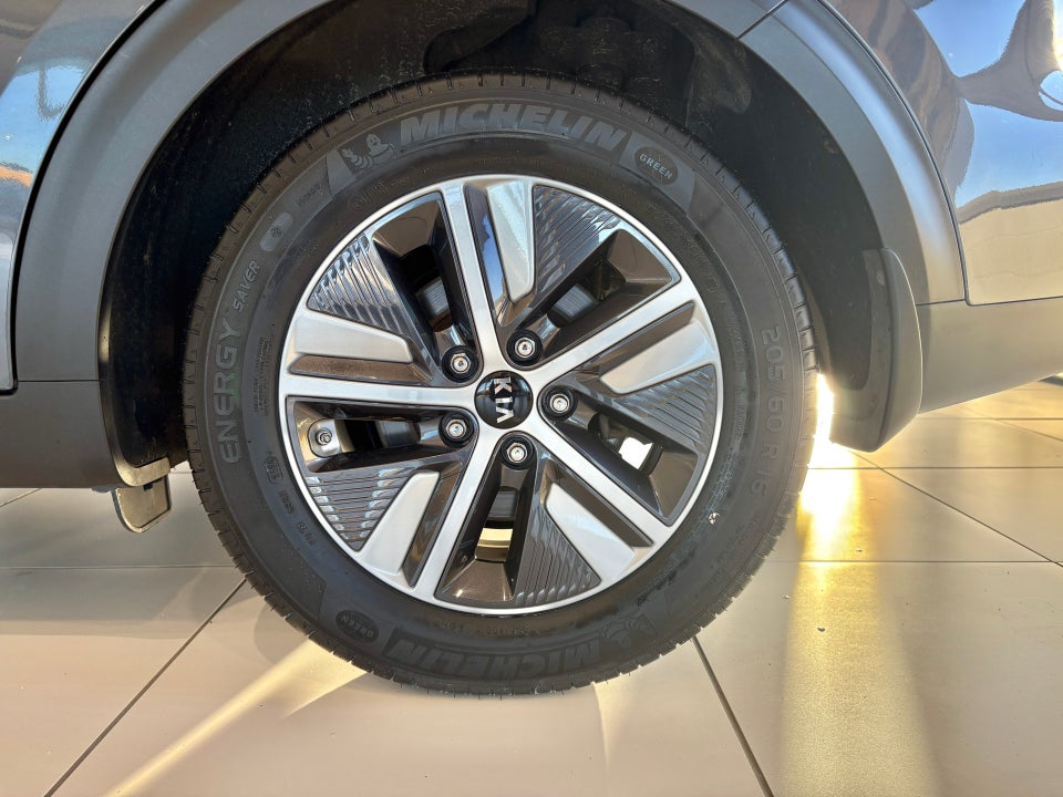 Kia Niro 1,6 PHEV Advance DCT 5d