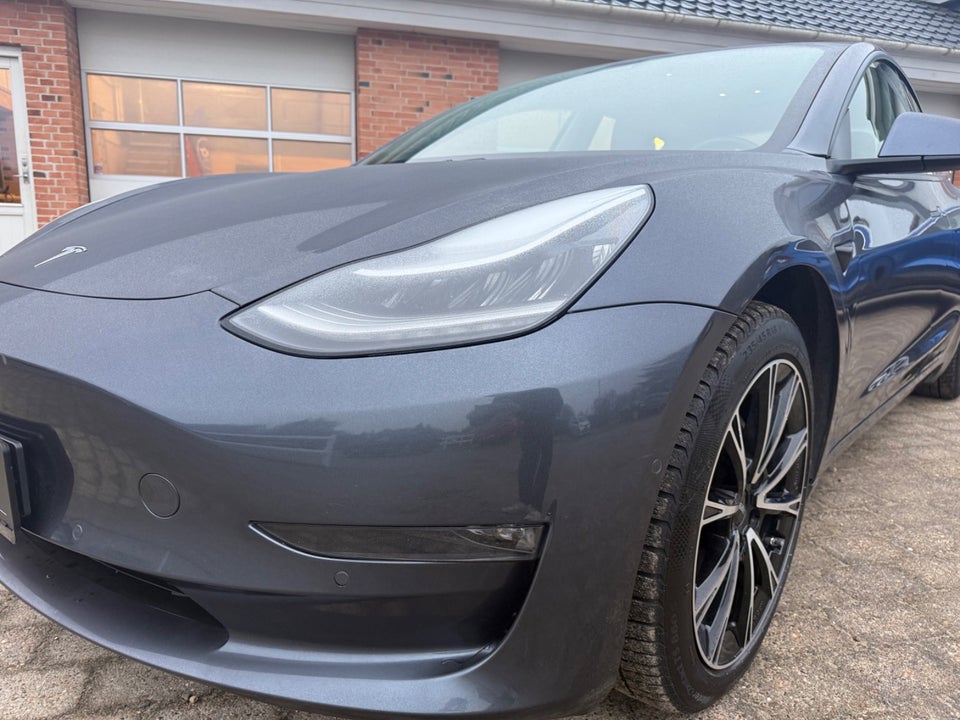 Tesla Model 3 Long Range AWD 4d