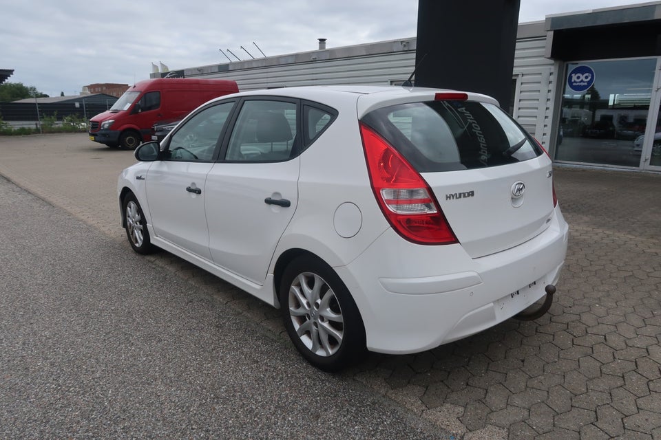 Hyundai i30 1,6 CRDi 90 Blue Drive 5d