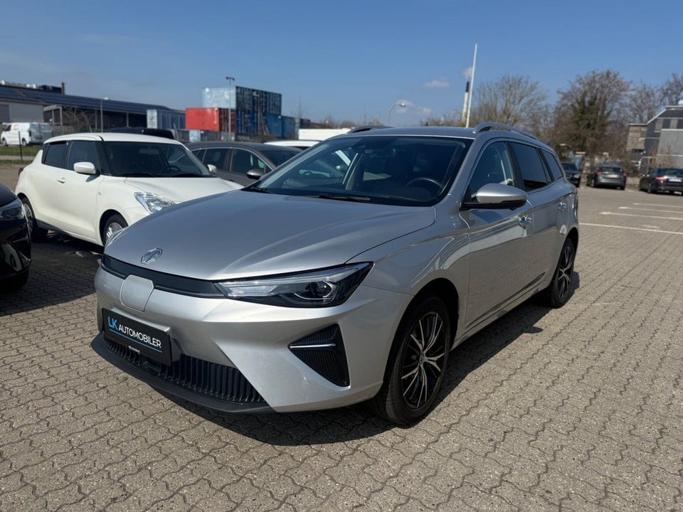 MG MG5 50 Luxury 5d