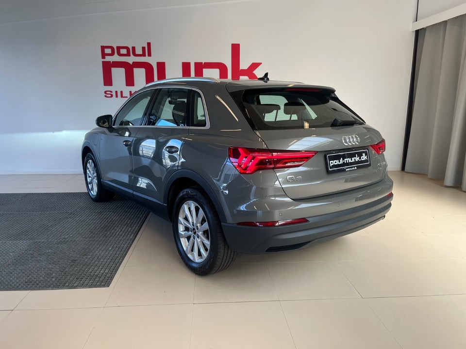 Audi Q3 45 TFSi e Attitude plus S-tr. 5d