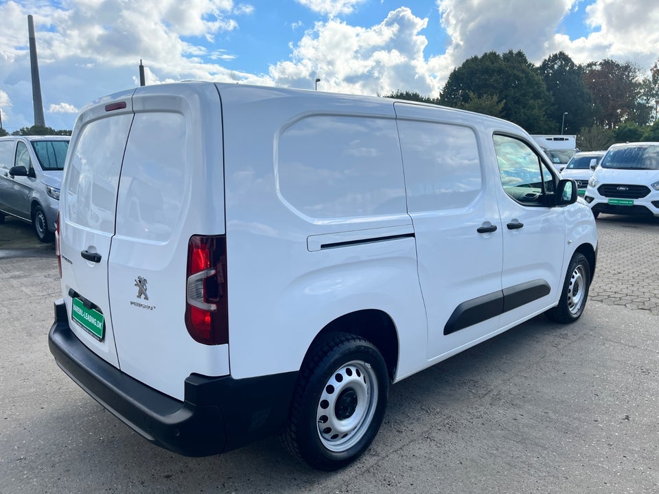 Peugeot Partner 1,5 BlueHDi 100 L2V2 Ultimate Van