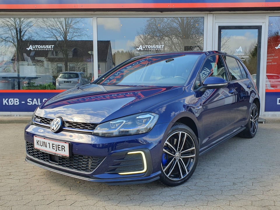 VW Golf VII 1,4 GTE DSG 5d
