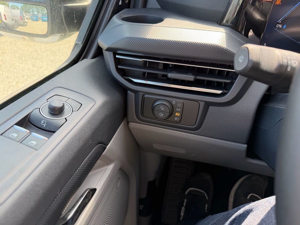 Ford E-Transit Custom 320 L1 71 Limited Mandskabsvogn