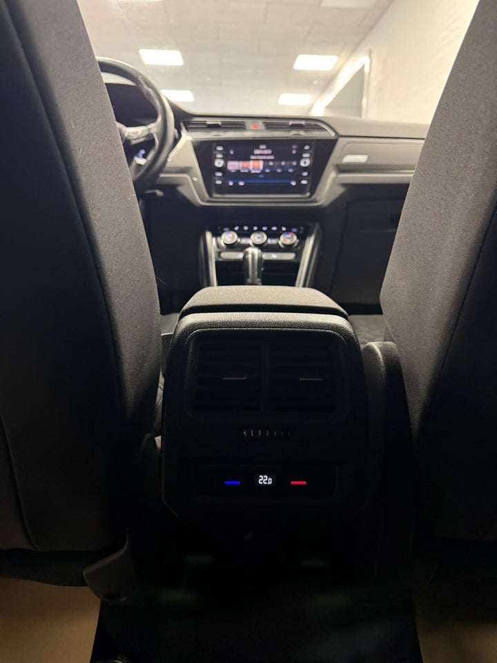 VW Touran 1,6 TDi 115 IQ.Drive DSG 7prs 5d