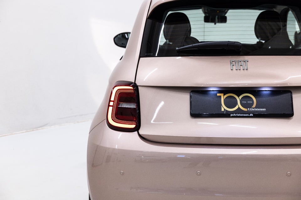 Fiat 500e 42 Icon 3d