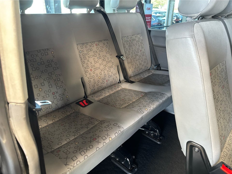 VW Caravelle 1,9 TDi 102 Trendline lang 4d