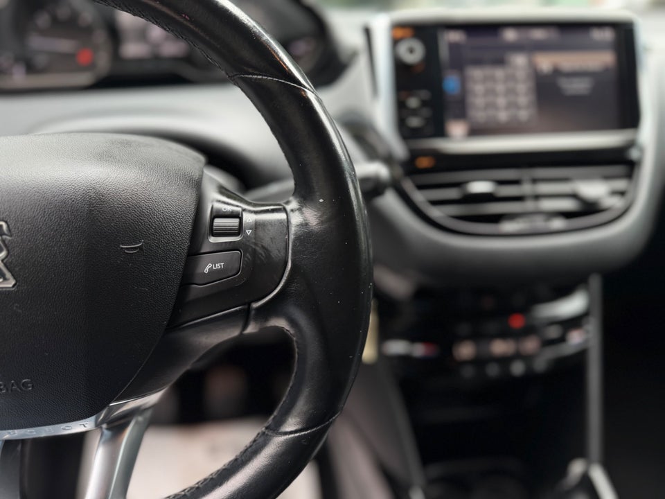 Peugeot 2008 1,6 BlueHDi 100 Allure 5d