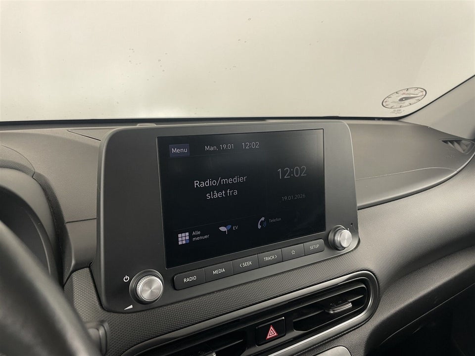 Hyundai Kona 64 EV Essential 5d