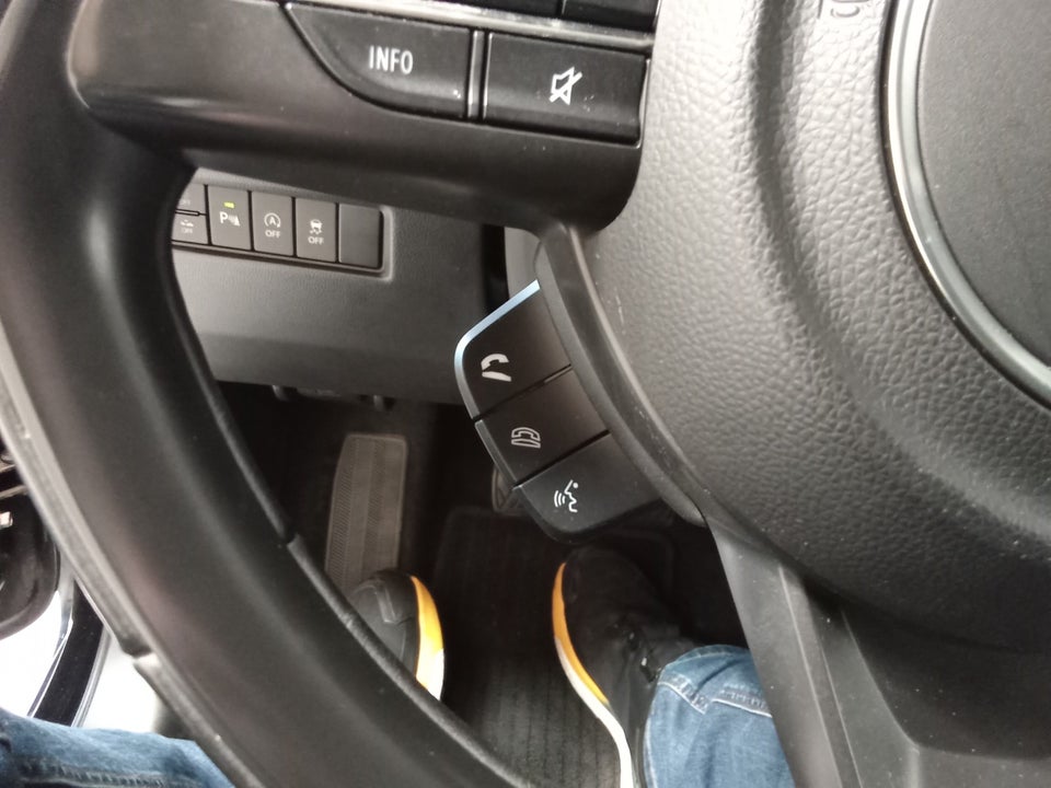 Suzuki Swift 1,2 Dualjet mHybrid Action 5d