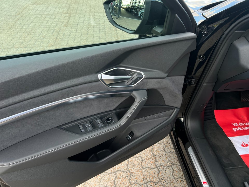 Audi e-tron 55 S-line quattro 5d