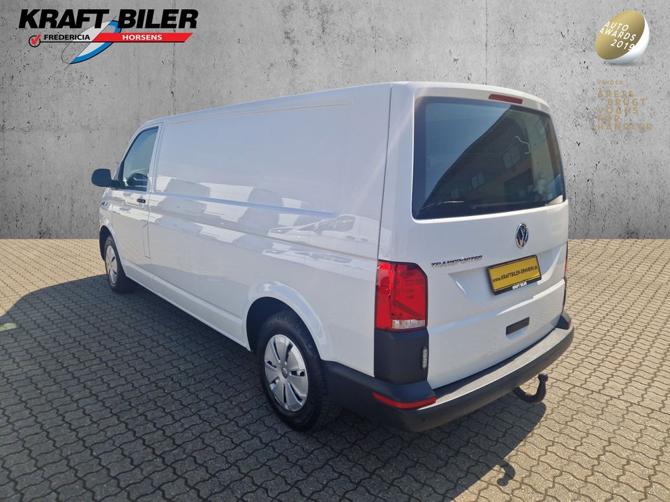 VW Transporter 2,0 TDi 150 Kassevogn lang