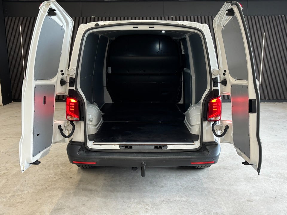 VW Transporter 2,0 TDi 150 Kassevogn DSG lang