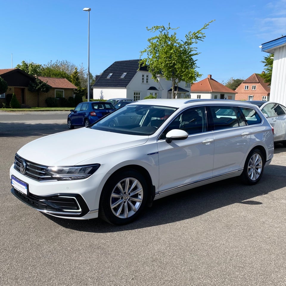 VW Passat 1,4 GTE Variant DSG 5d