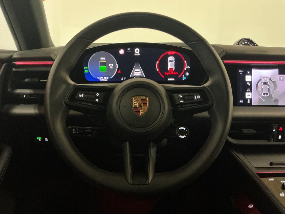 Porsche Macan 4 5d