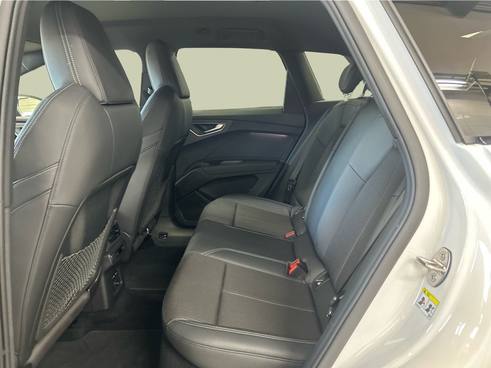 Audi Q4 e-tron 50 S-line quattro 5d
