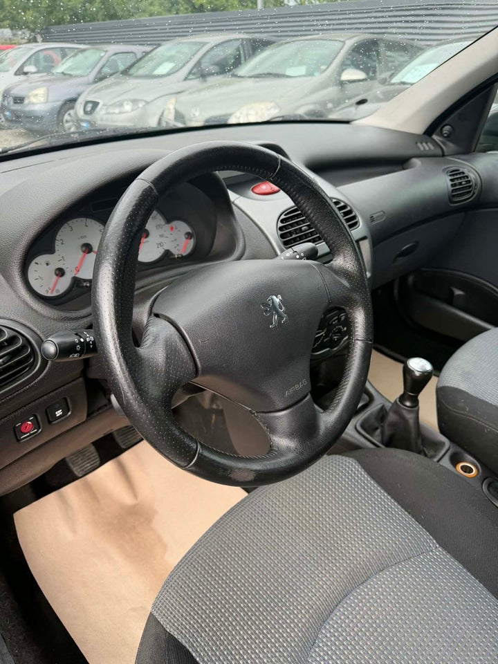 Peugeot 206 1,6 Edition 3d
