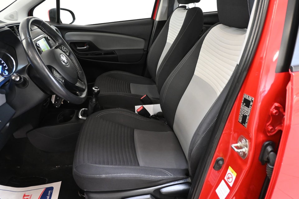 Toyota Yaris 1,0 VVT-i T2 5d