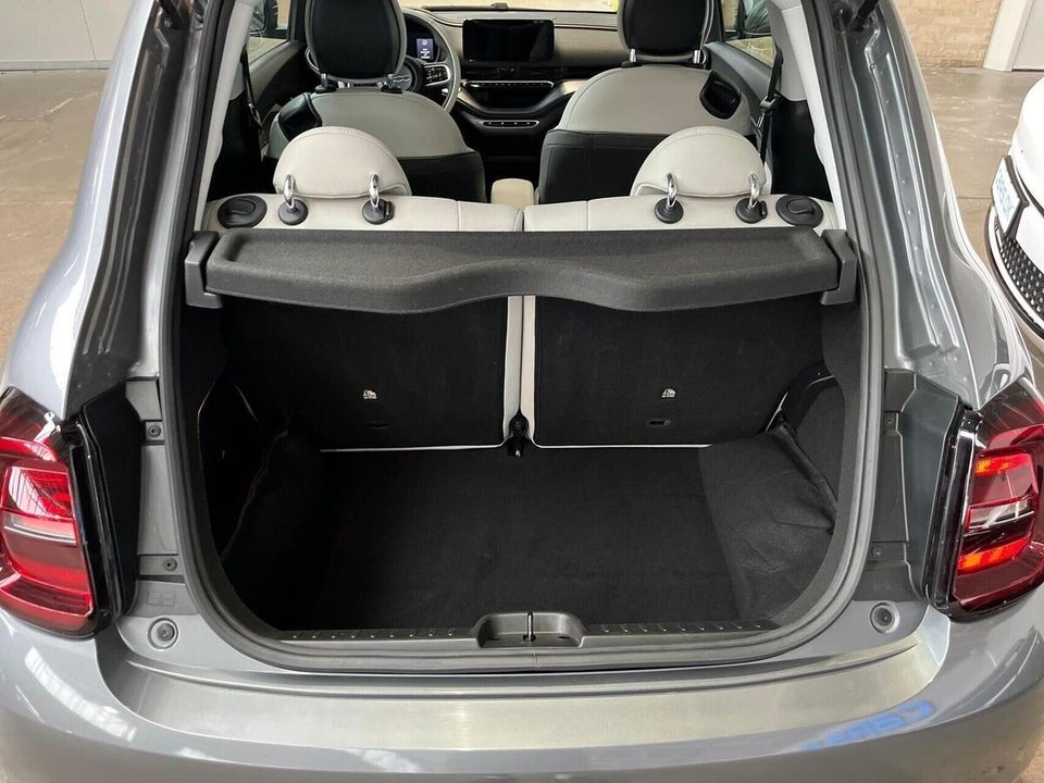 Fiat 500e 42 la Prima by Bocelli 3d