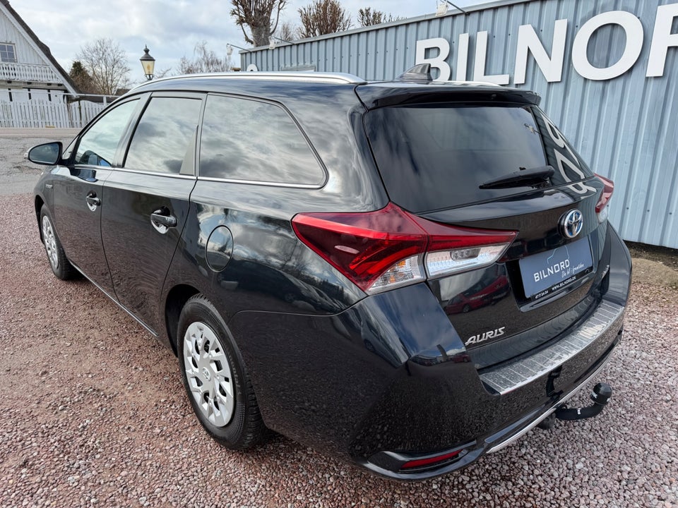 Toyota Auris 1,8 Hybrid H2 Comfort Touring Sports CVT 5d