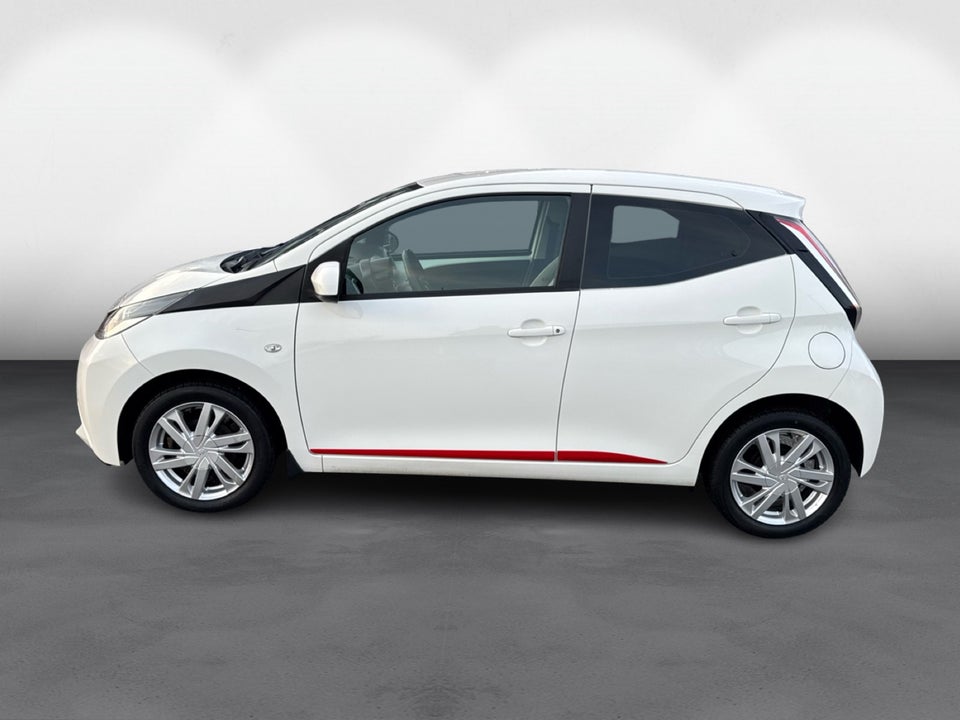 Toyota Aygo 1,0 VVT-i x-press 5d