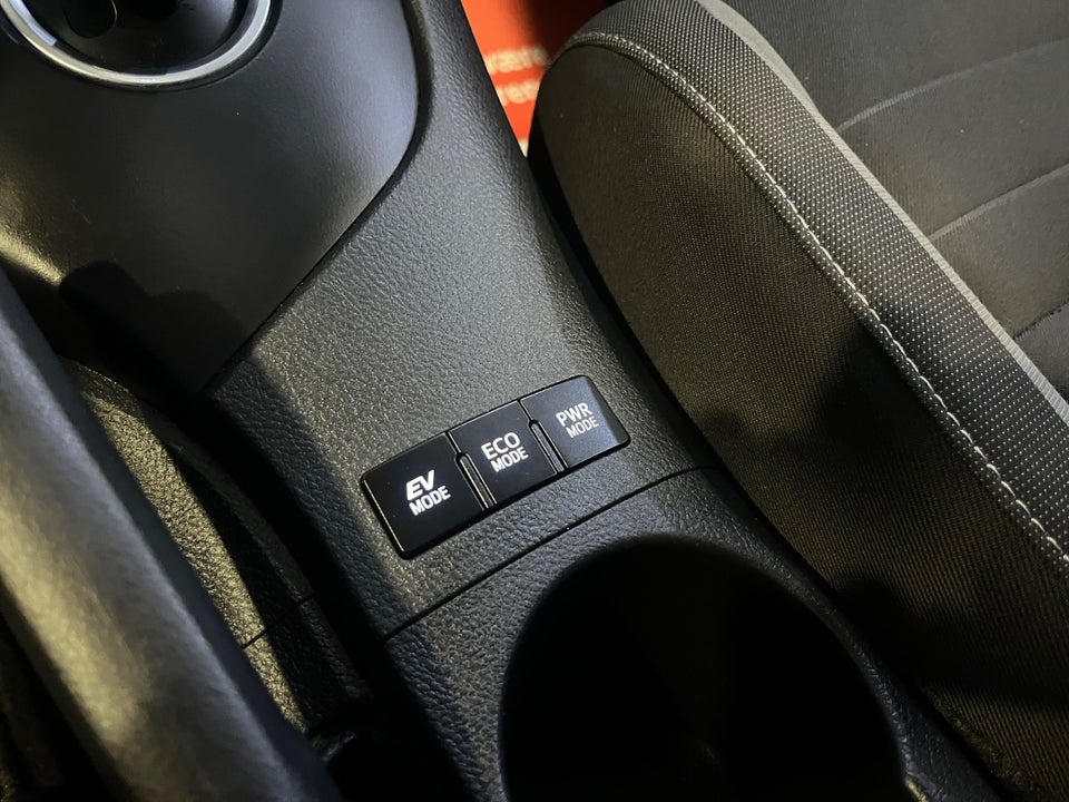 Toyota Auris 1,8 Hybrid H2 Comfort Touring Sports CVT 5d