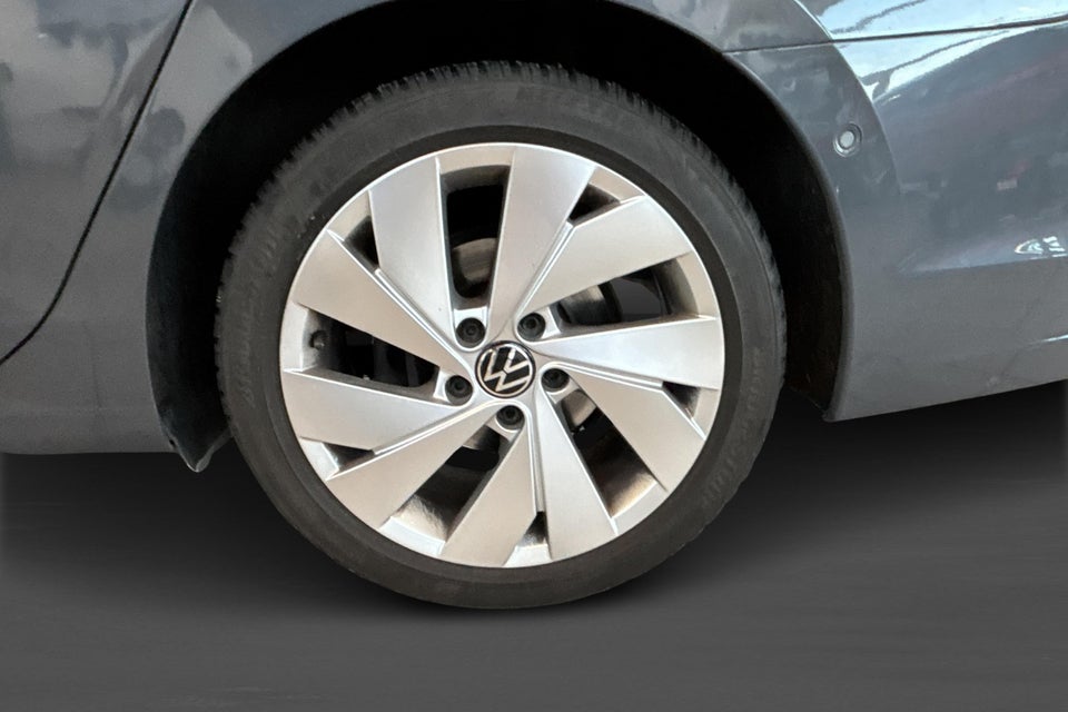 VW Golf VIII 1,5 eTSi 150 Style Variant DSG 5d